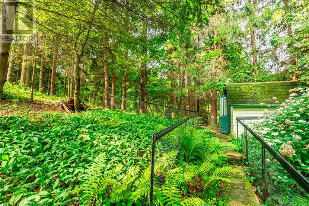 2083 HOLLOW Road