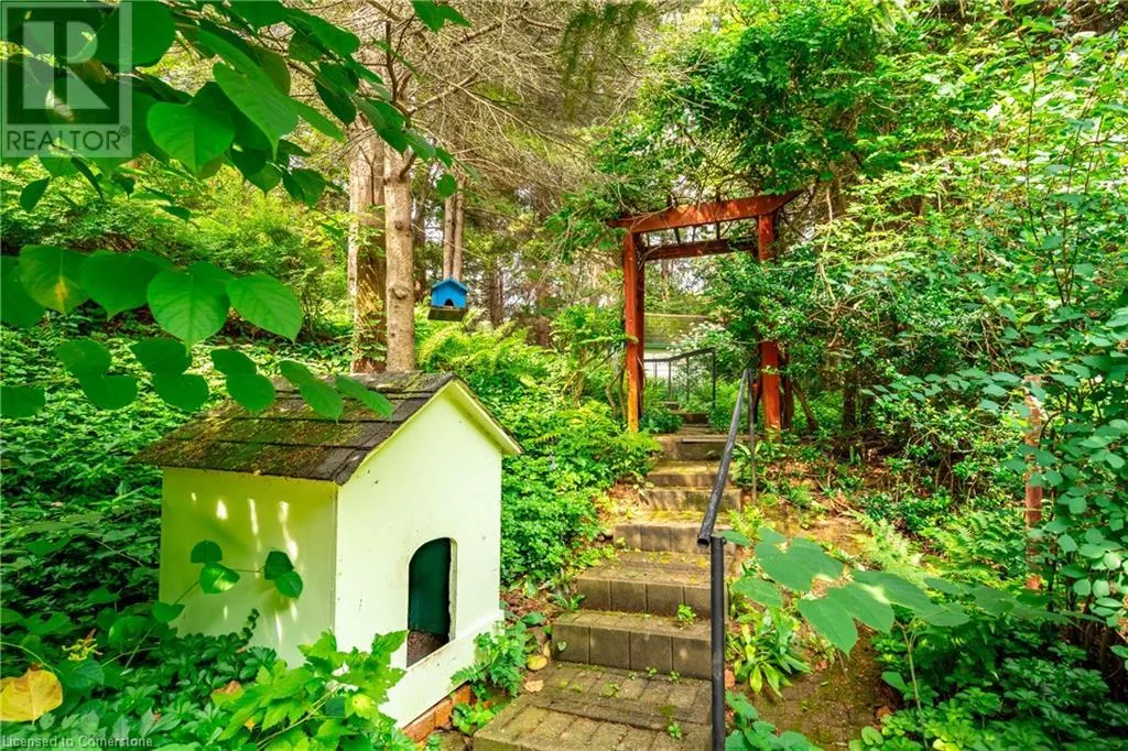2083 HOLLOW Road