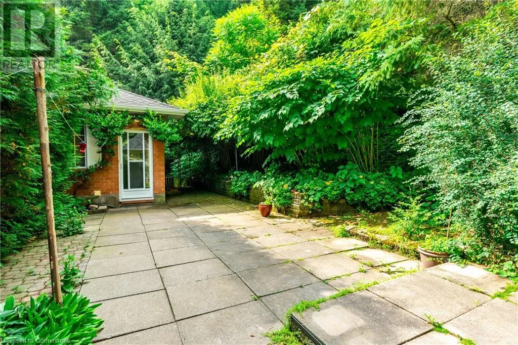 2083 HOLLOW Road