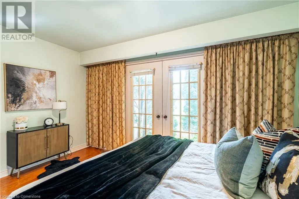2083 HOLLOW Road