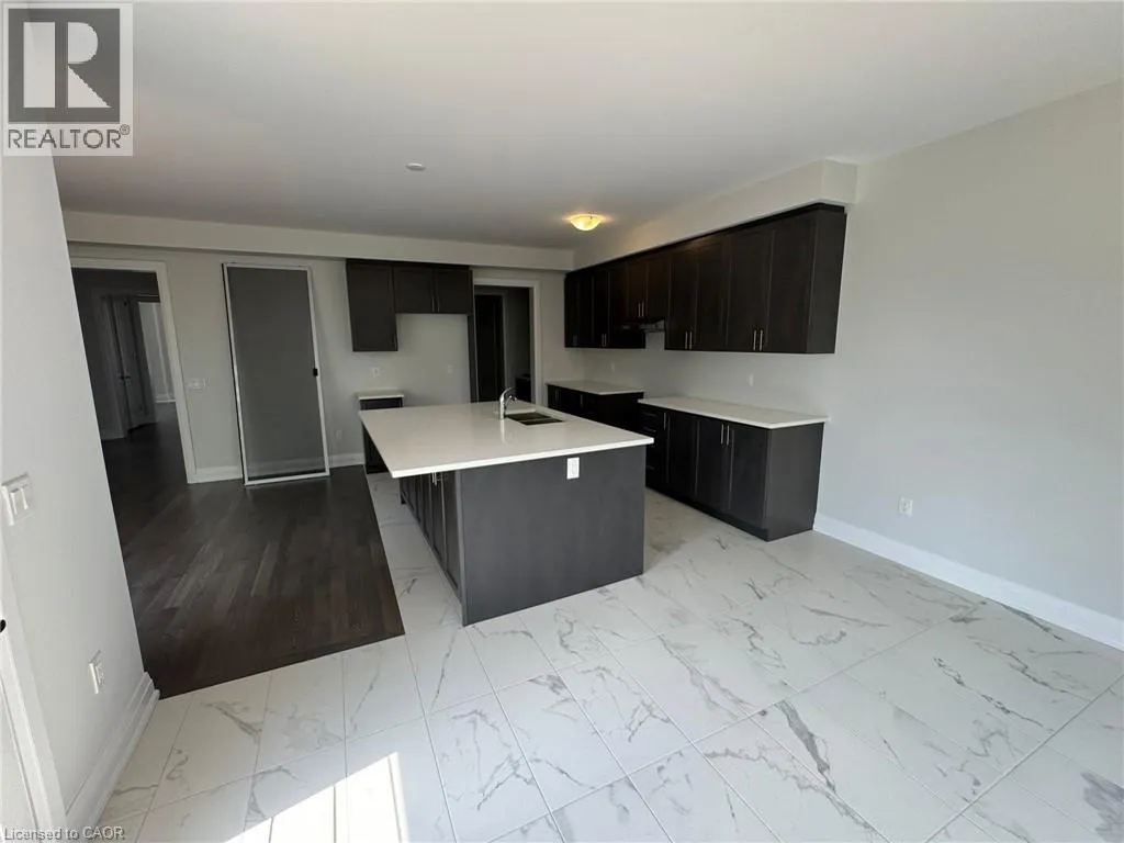 141 HARDWOOD Avenue