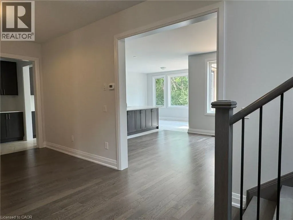 141 HARDWOOD Avenue