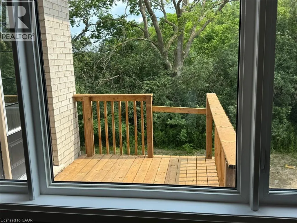 141 HARDWOOD Avenue
