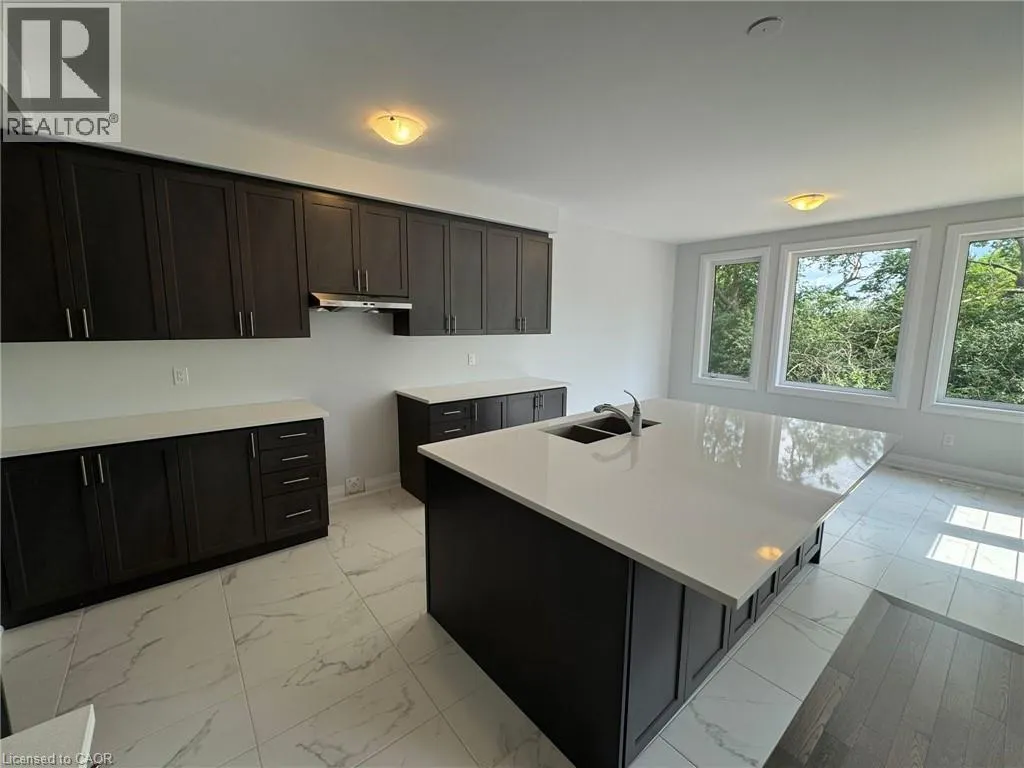 141 HARDWOOD Avenue