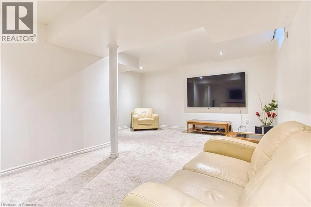 86 GLENDARLING Crescent