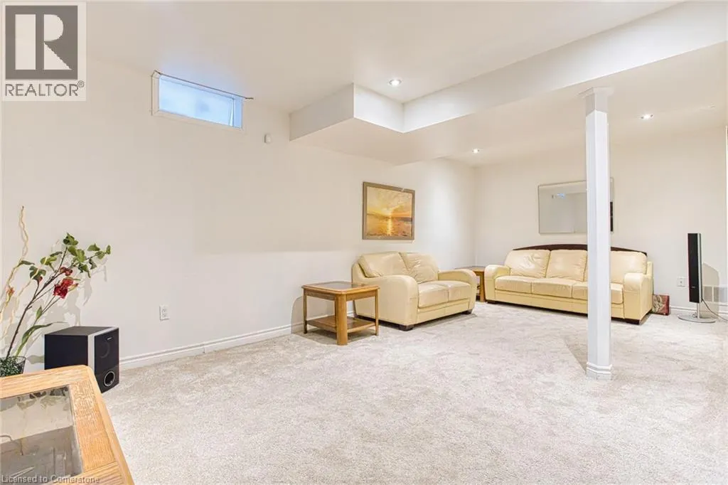 86 GLENDARLING Crescent