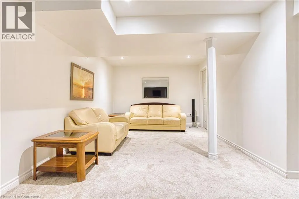 86 GLENDARLING Crescent