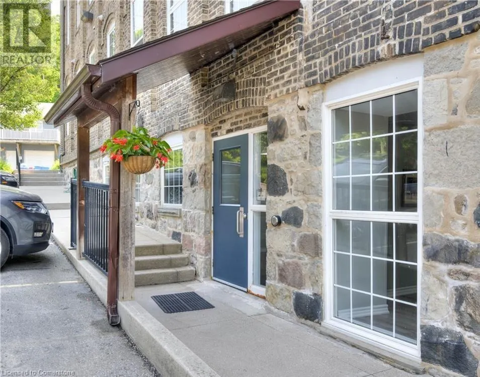140 WEST RIVER Road Unit# 301, #301