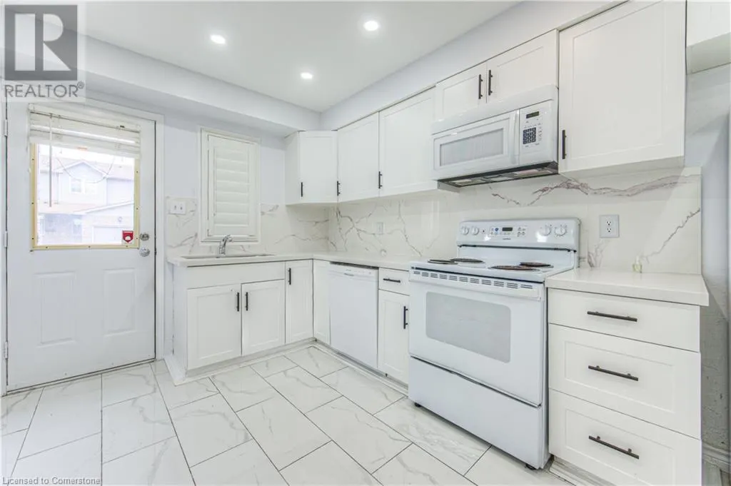 12 WHITEDEER Road Unit# 2, #2