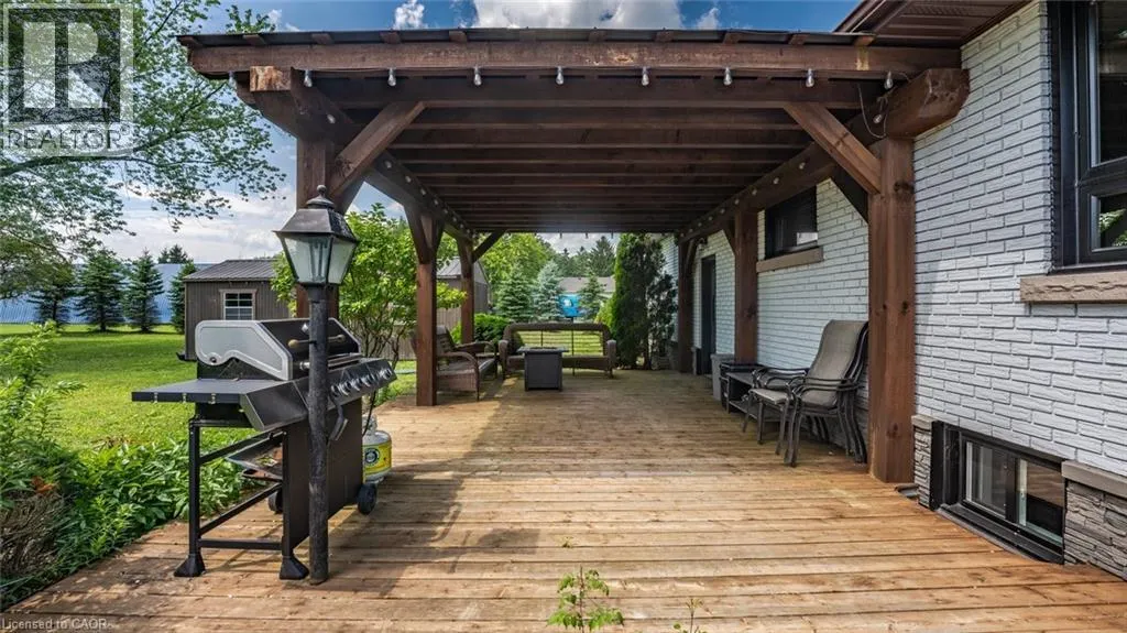 905 BLUELINE Road