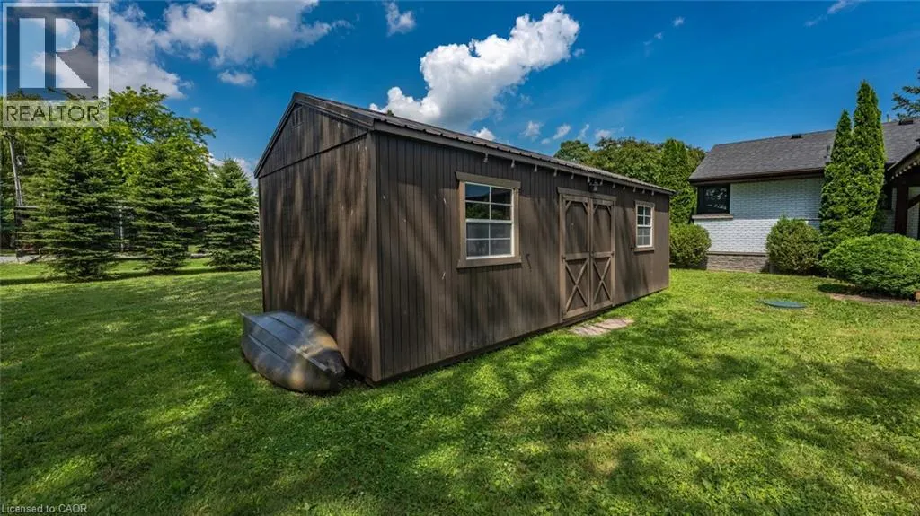 905 BLUELINE Road