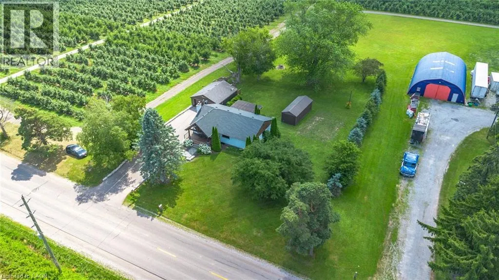 905 BLUELINE Road