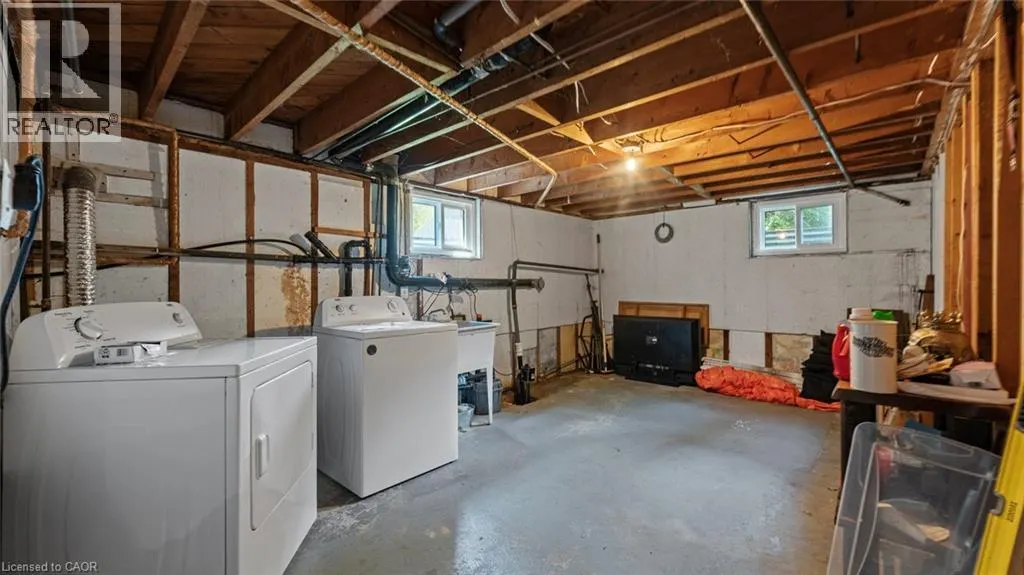 905 BLUELINE Road