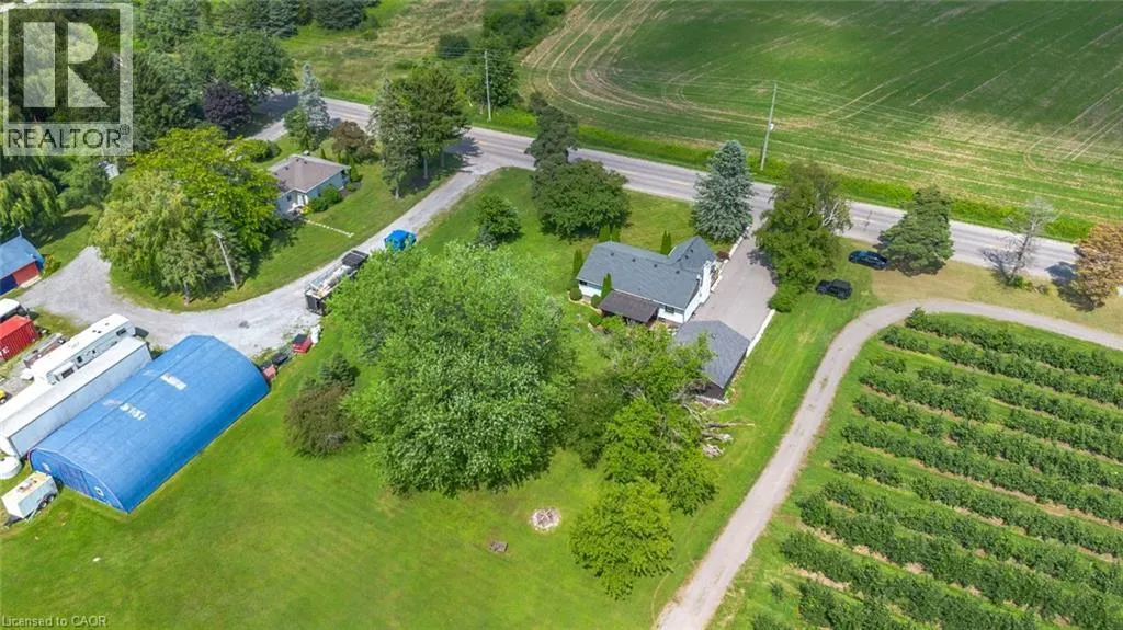 905 BLUELINE Road