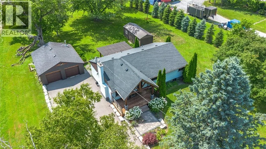 905 BLUELINE Road