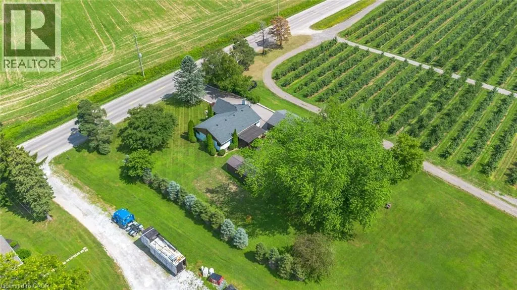 905 BLUELINE Road