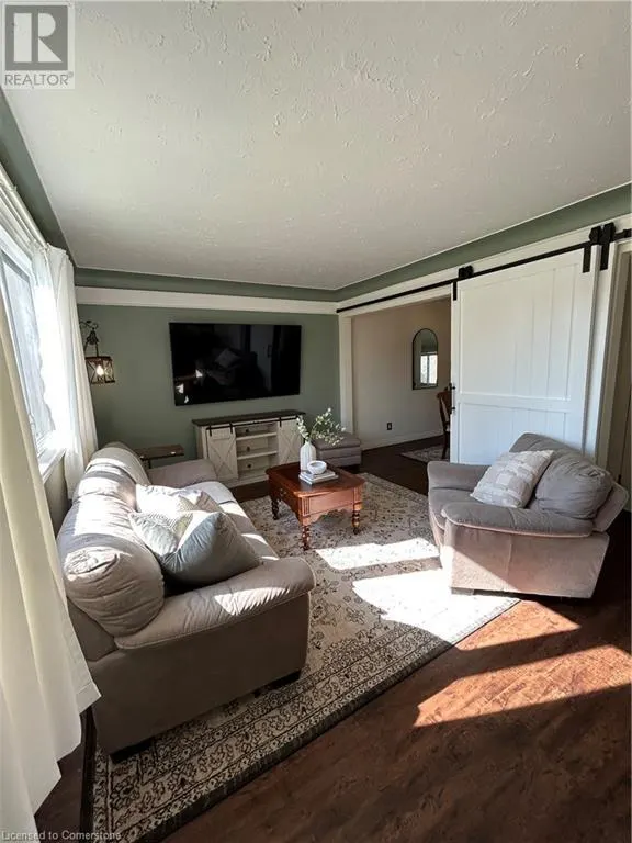 18 FLANDERS Avenue