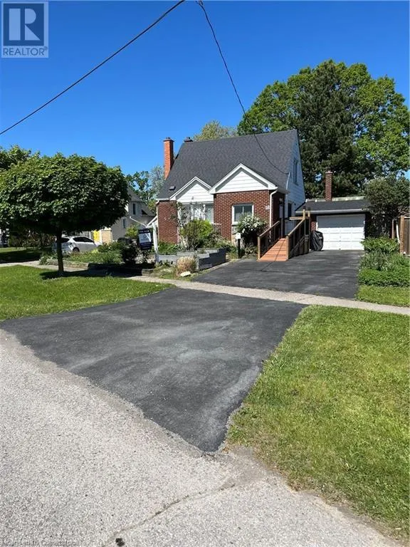 18 FLANDERS Avenue