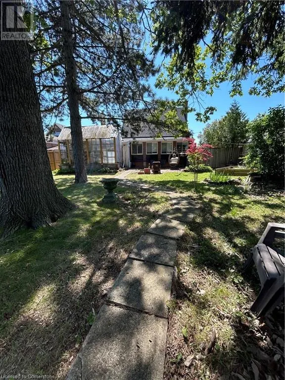 18 FLANDERS Avenue