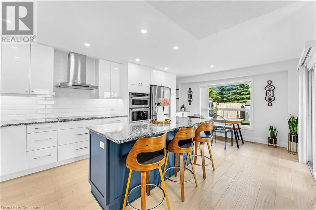 2 COLTON Circle