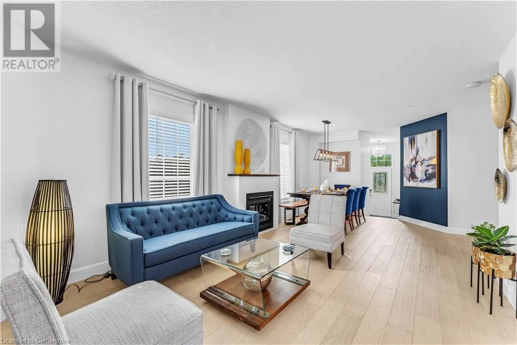 2 COLTON Circle