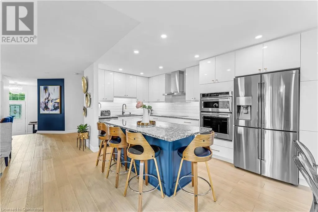 2 COLTON Circle