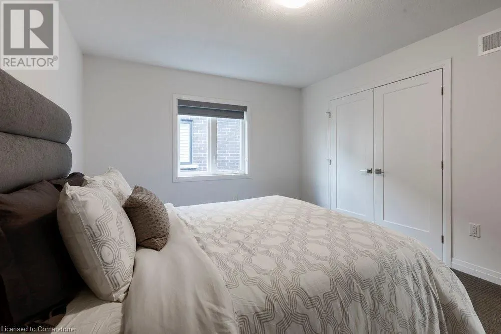 102 GREENWICH Avenue