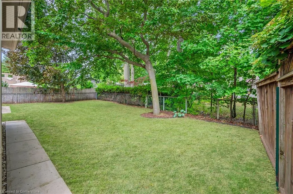 285 SURREY Drive