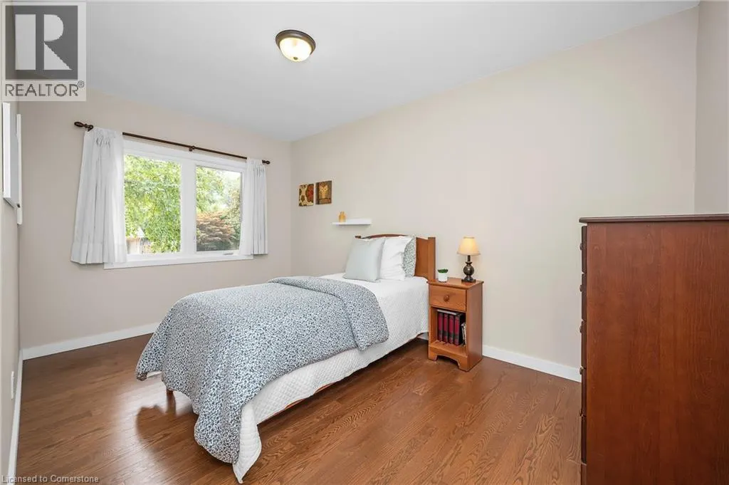 285 SURREY Drive