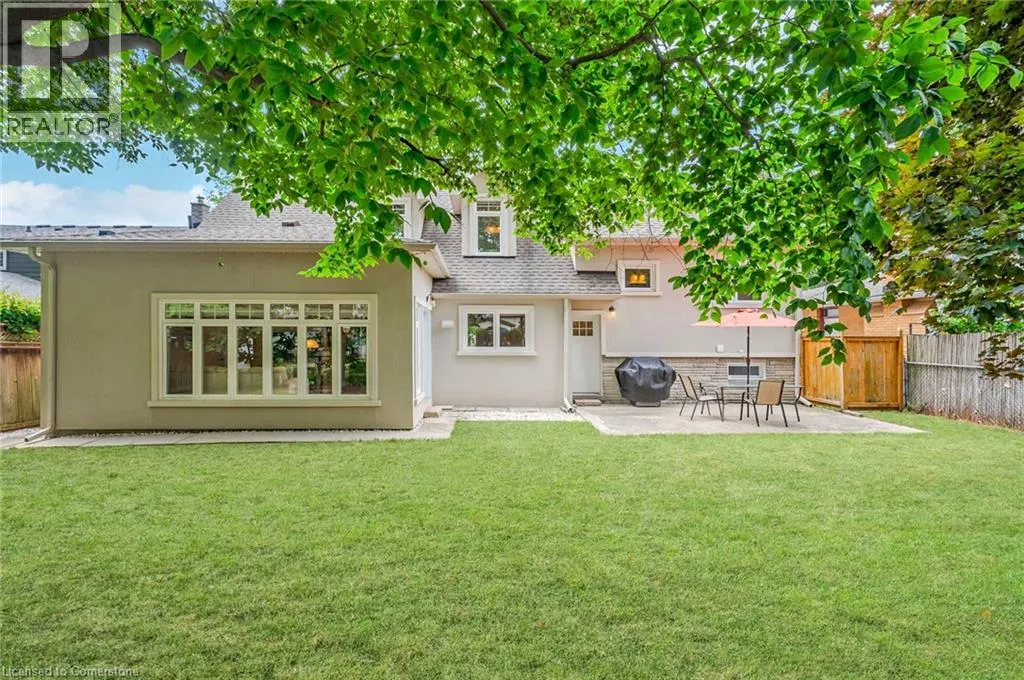 285 SURREY Drive