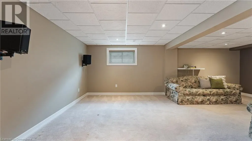 22 COBBLESTONE Drive
