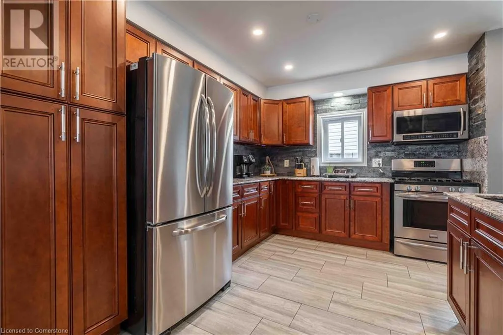 30 GLENGARY Crescent