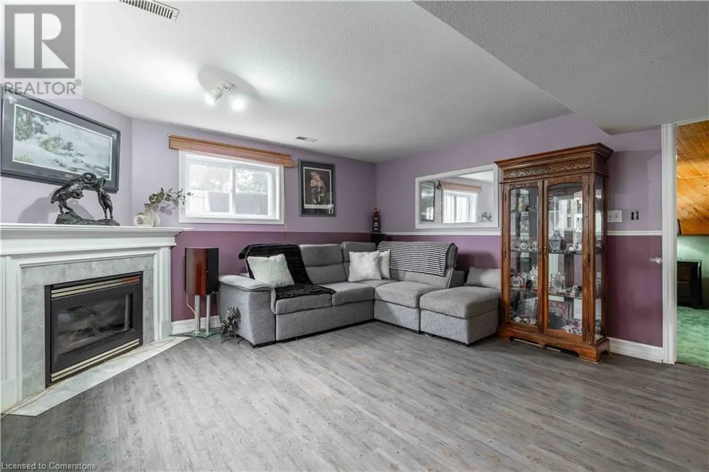 30 GLENGARY Crescent