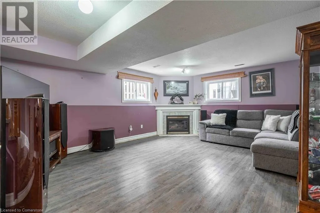30 GLENGARY Crescent