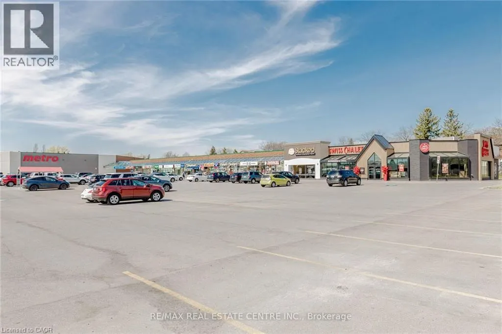 1526 LANCASTER Drive Unit# 123, #123