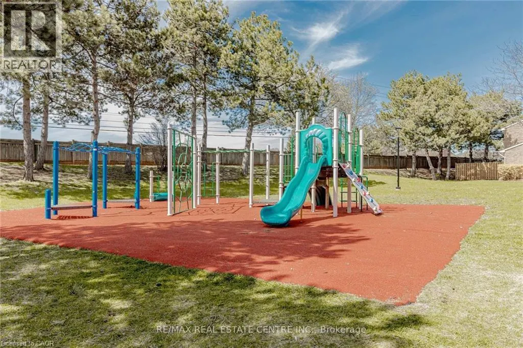 1526 LANCASTER Drive Unit# 123, #123
