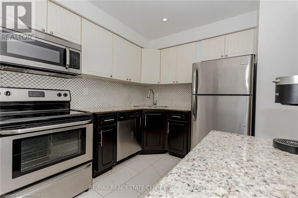 1526 LANCASTER Drive Unit# 123, #123