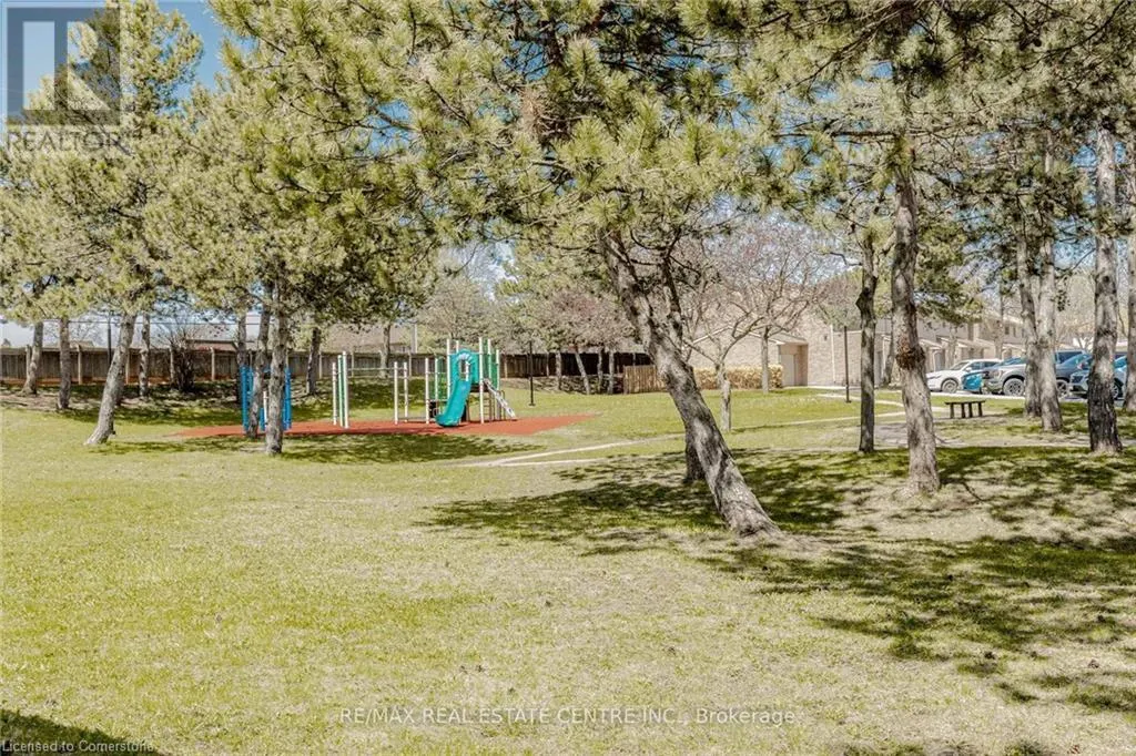 1526 LANCASTER Drive Unit# 123, #123