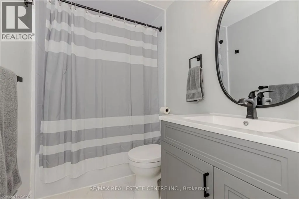 1526 LANCASTER Drive Unit# 123, #123