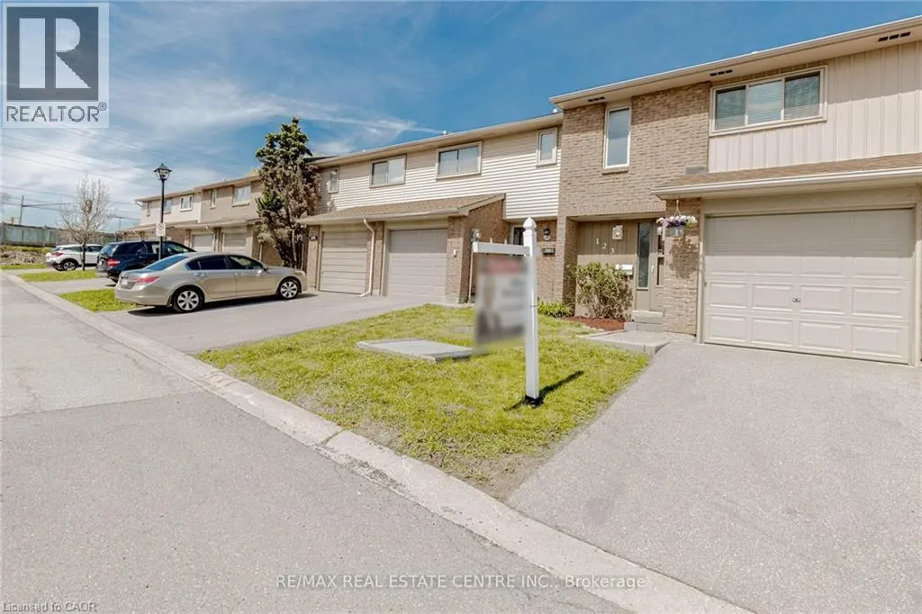 1526 LANCASTER Drive Unit# 123, #123