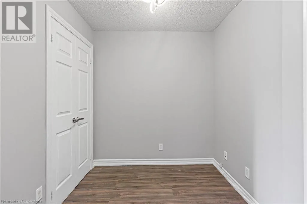 310 BURNHAMTHORPE Road W Unit# 401, #401