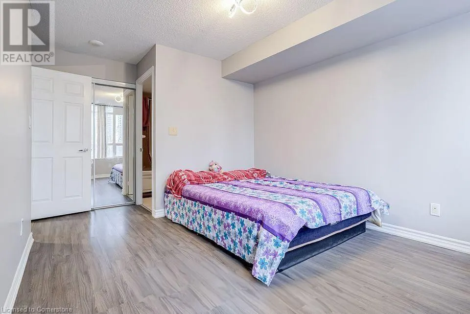 310 BURNHAMTHORPE Road W Unit# 401, #401