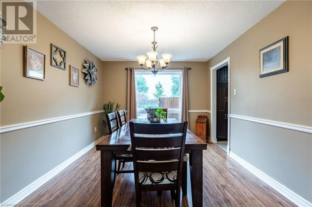 24 VANCE Crescent
