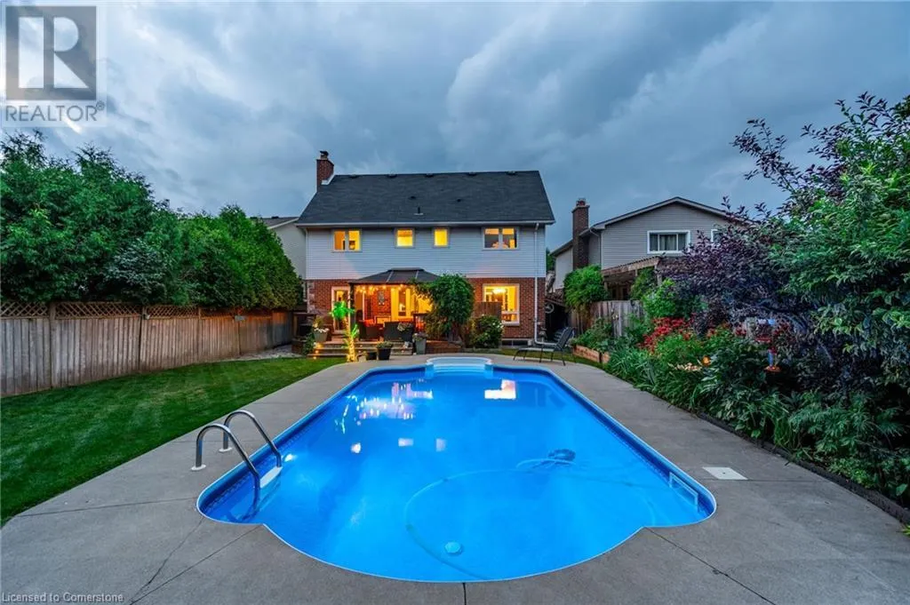 24 VANCE Crescent