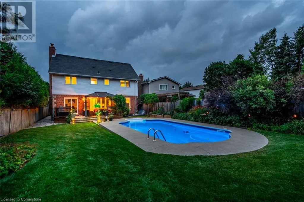 24 VANCE Crescent