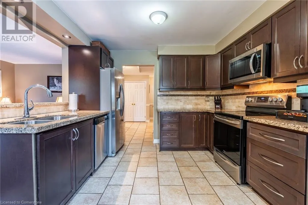 24 VANCE Crescent