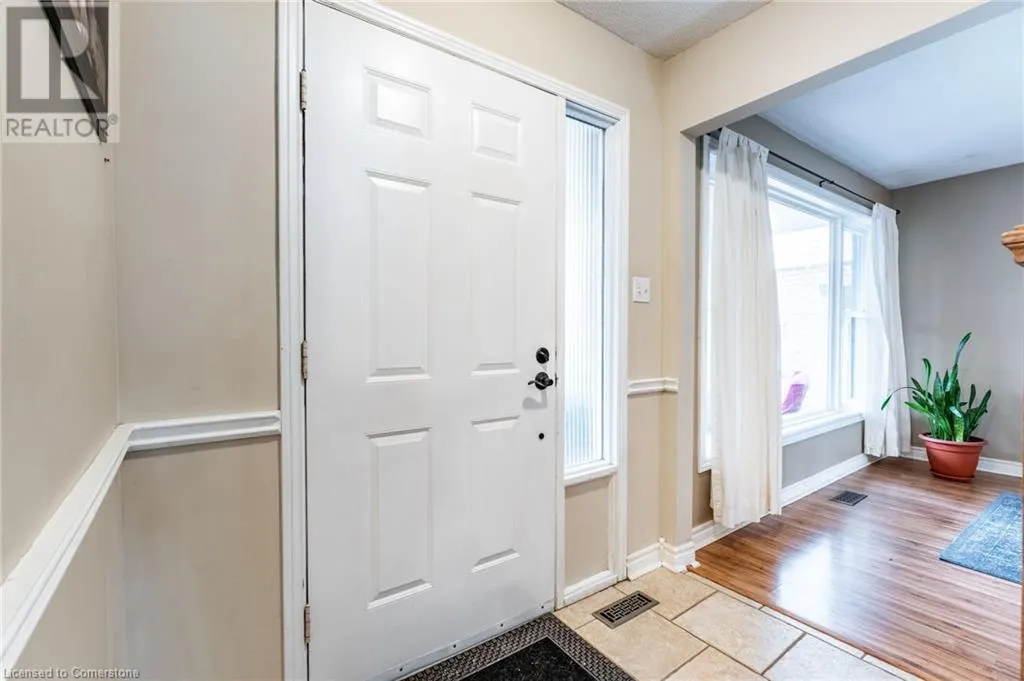 24 VANCE Crescent