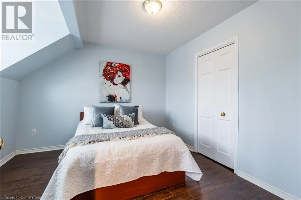 24 VANCE Crescent
