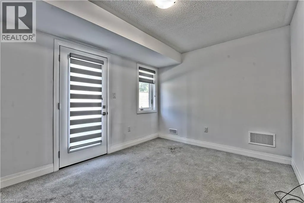 48 WINDTREE Way