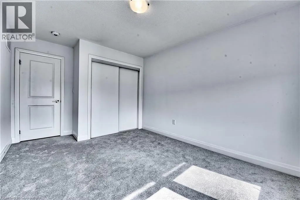 48 WINDTREE Way